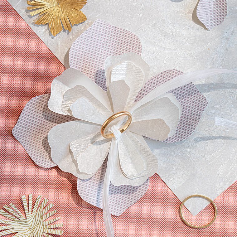 White Aura - Manamant Paper Tales