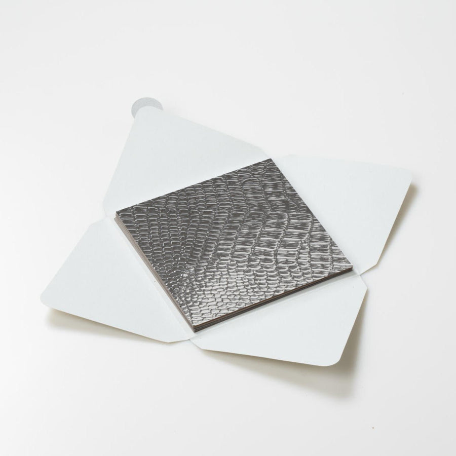 Kit di fogli "Alligatore Argento" formato origami 15 cm x 15 cm - Manamant Paper Tales -FGX185013M2D