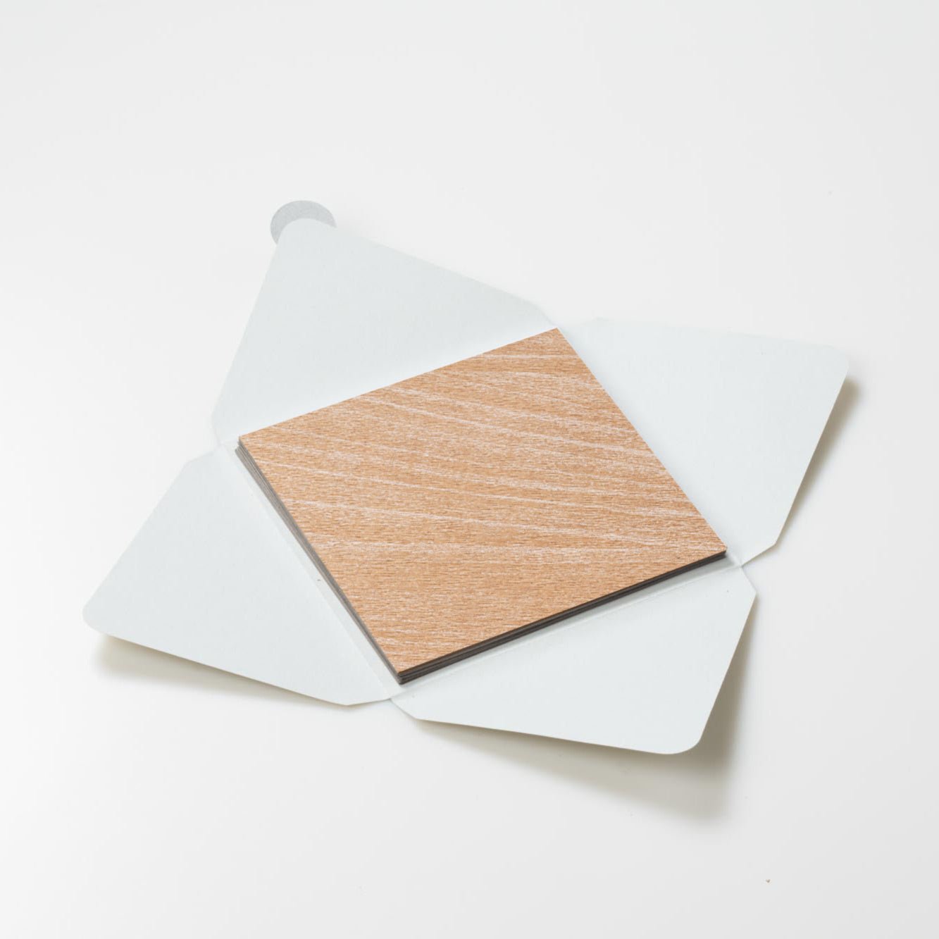 Kit di fogli "Legno Avana venature Bianche" formato origami 15 cm x 15 cm - Manamant Paper Tales -FGA2261CXM2D