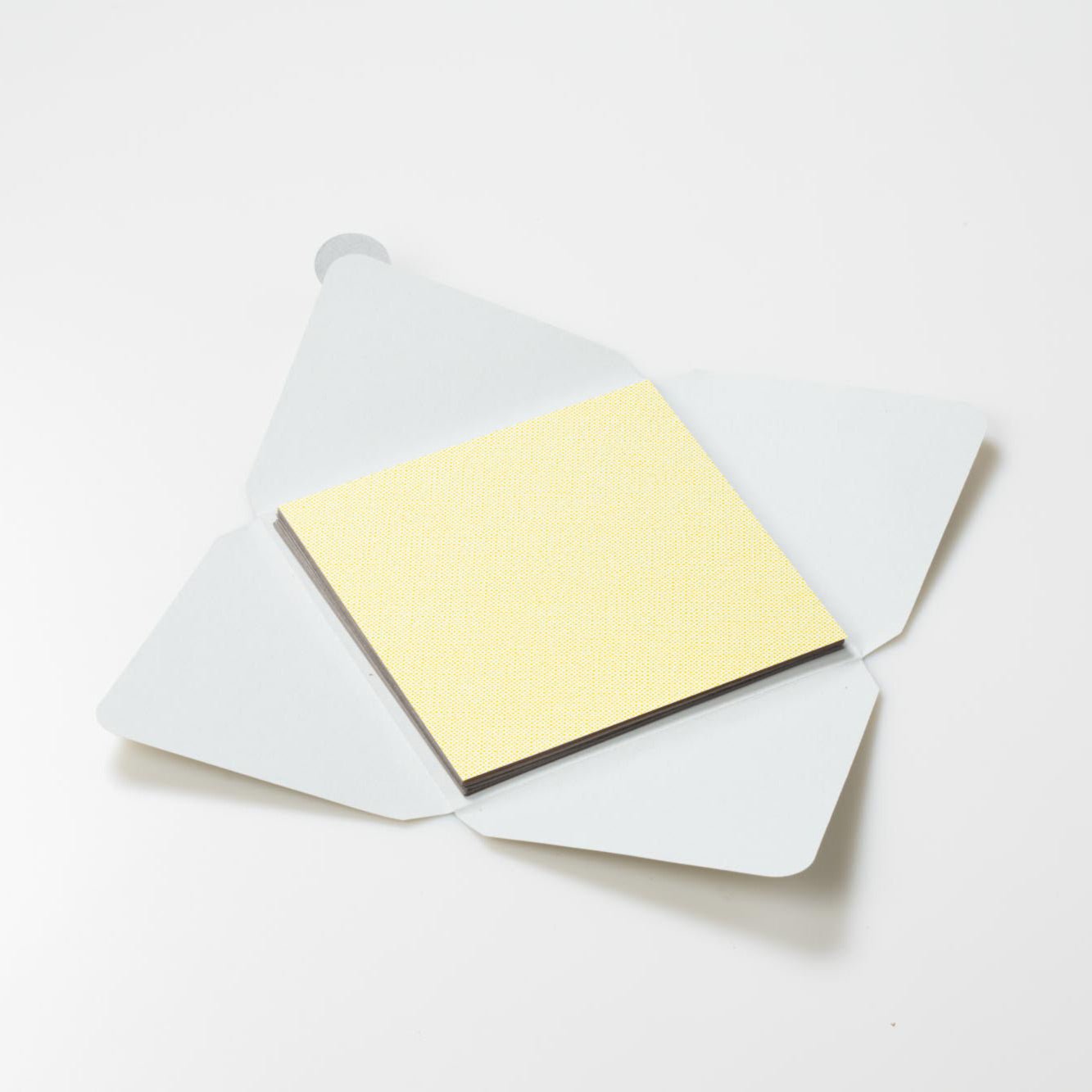 Kit di fogli "Lino Giallo" formato origami 15 cm x 15 cm - Manamant Paper Tales -FGA6112FBM2D