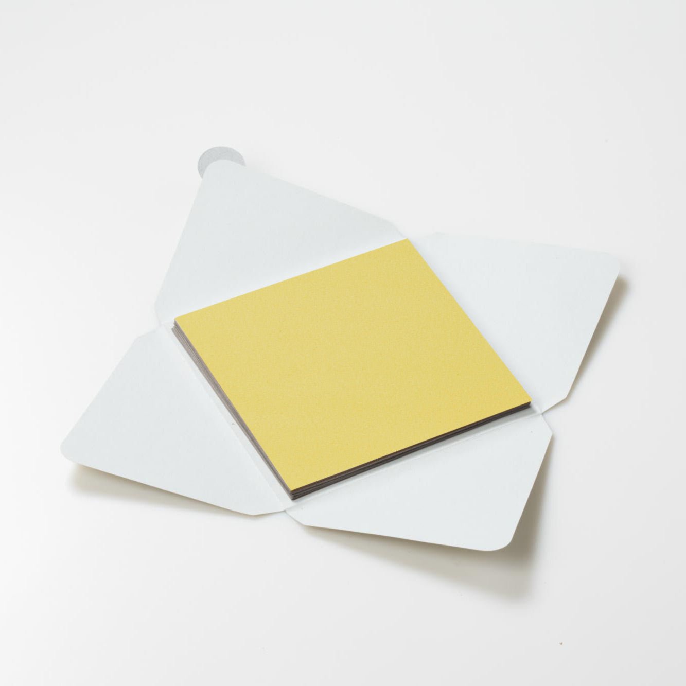 Kit di fogli "Velluto Giallo" formato origami 15 cm x 15 cm - Manamant Paper Tales -FG2205800M2D